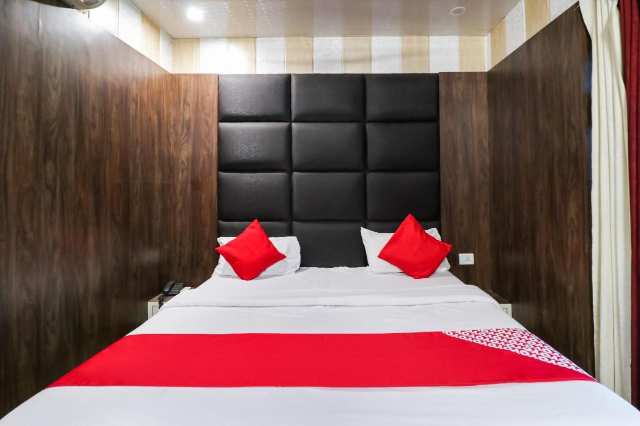 Oyo 6908 Hotel Royal City Āzamgarh Екстериор снимка