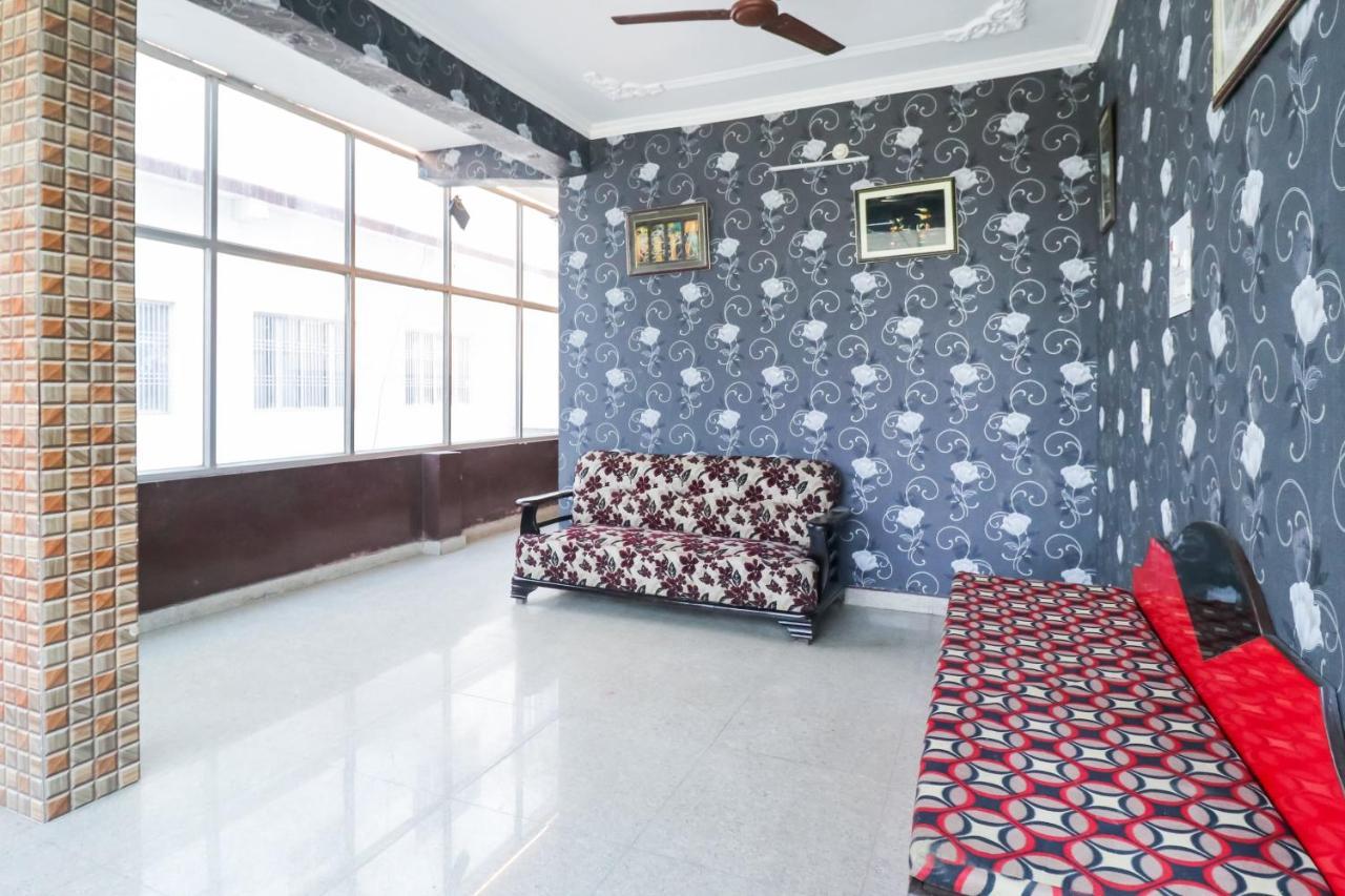 Oyo 6908 Hotel Royal City Āzamgarh Екстериор снимка