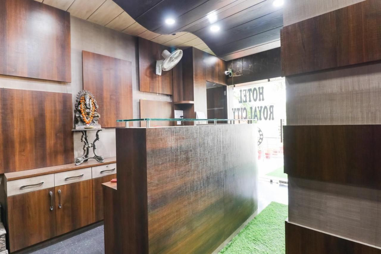 Oyo 6908 Hotel Royal City Āzamgarh Екстериор снимка